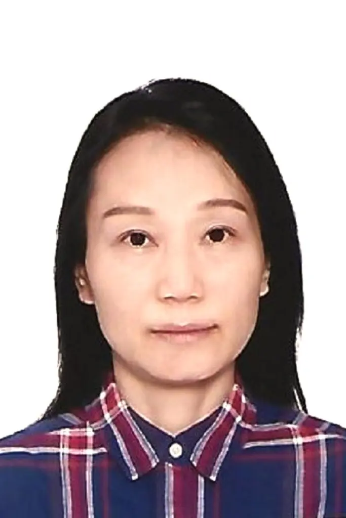 Maleni Tsang - Playworker